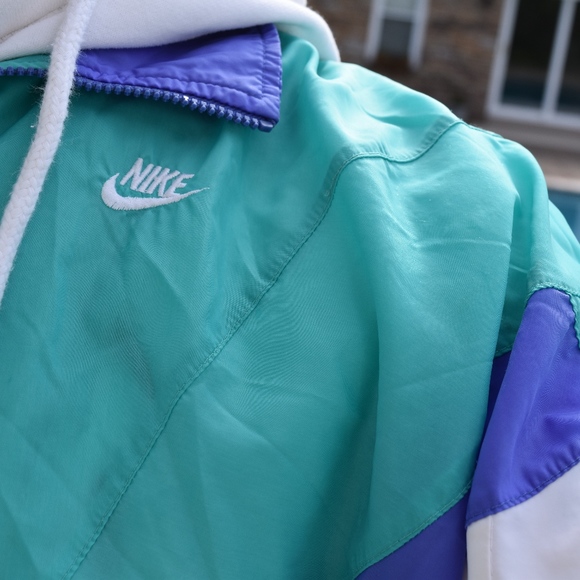 NIKE 70s Vintage Windbreaker ZipUp - Picture 3 of 7